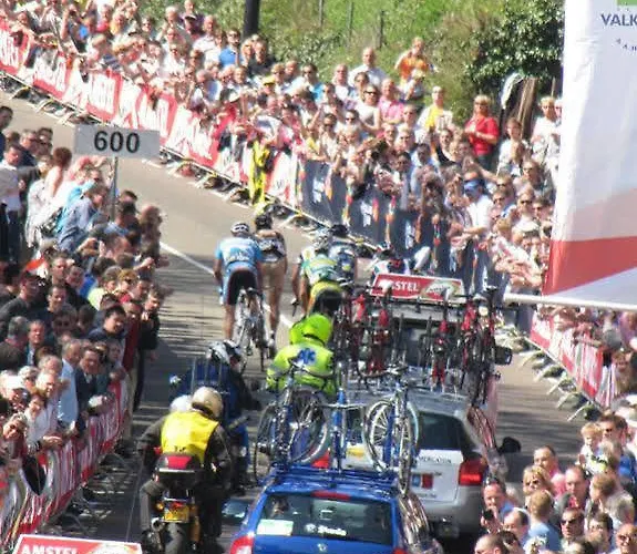 Limburgia 3* 法尔肯堡